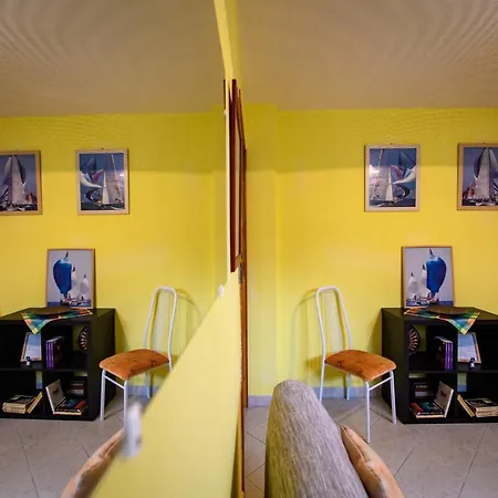 Konukevi Huszar Vendeghaz *