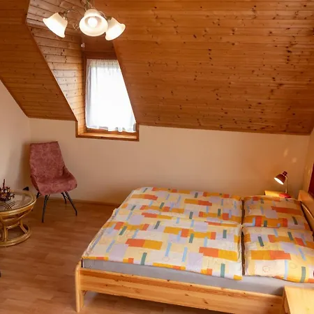 Huszar Vendeghaz * Balatonfüred