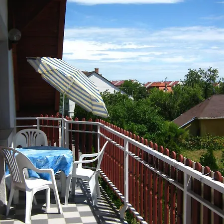 Huszár