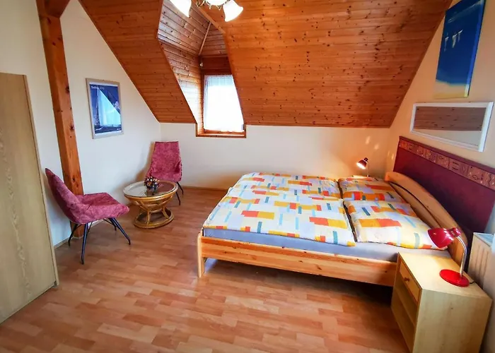 Huszar Vendeghaz * バラトンフレド