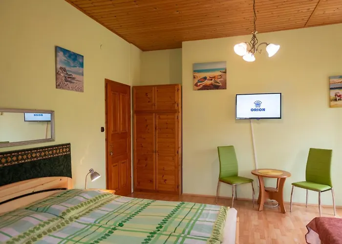 Huszar Vendeghaz * بالاتونفوريد